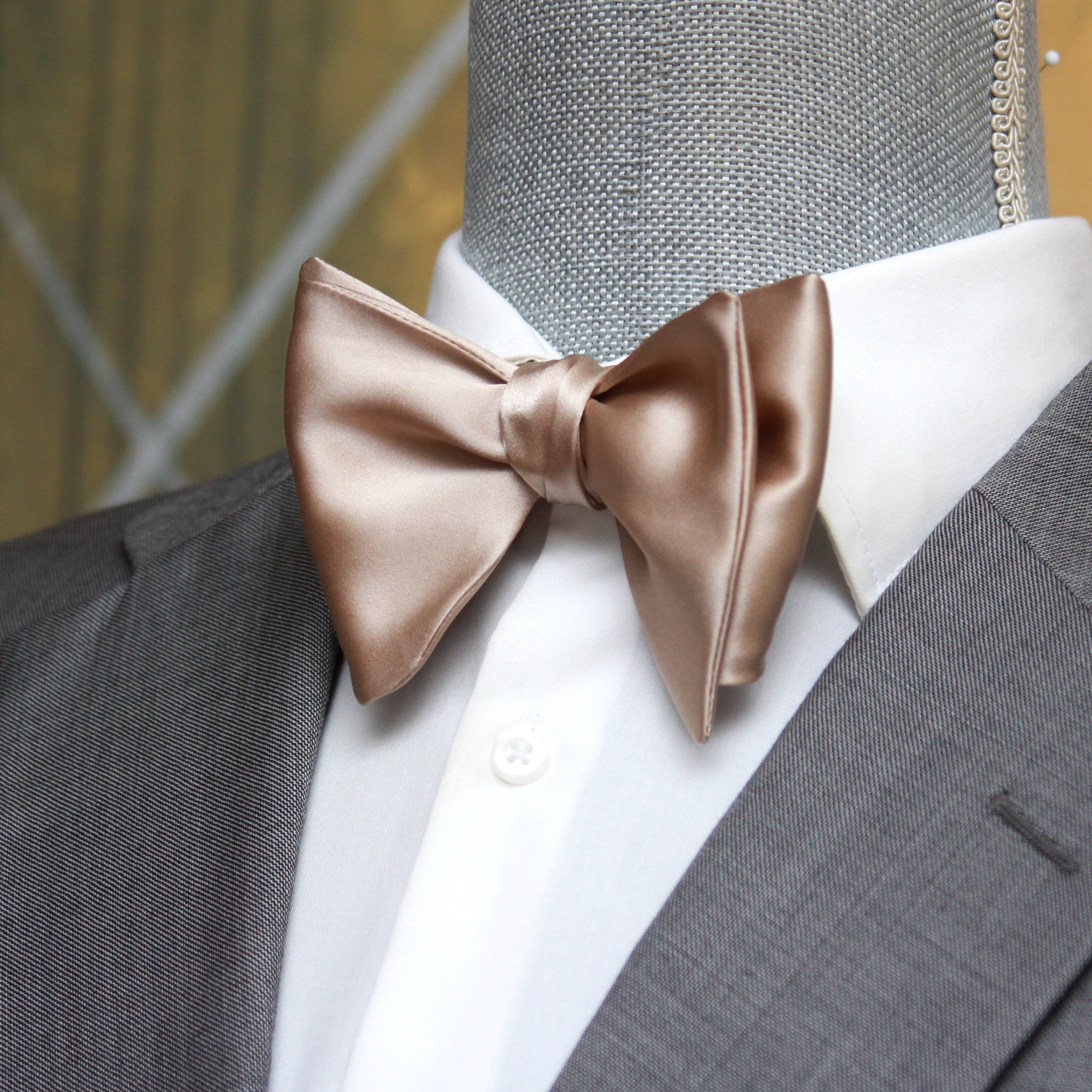 Small Butterfly Beige Silk Bow Tie