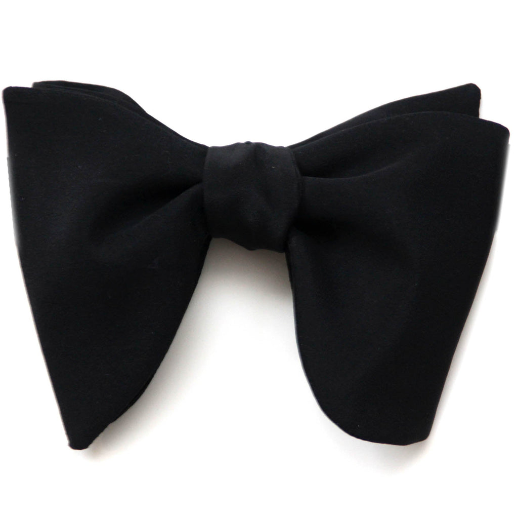Big Butterfly Black Matted Silk Bow Tie Self-Tied