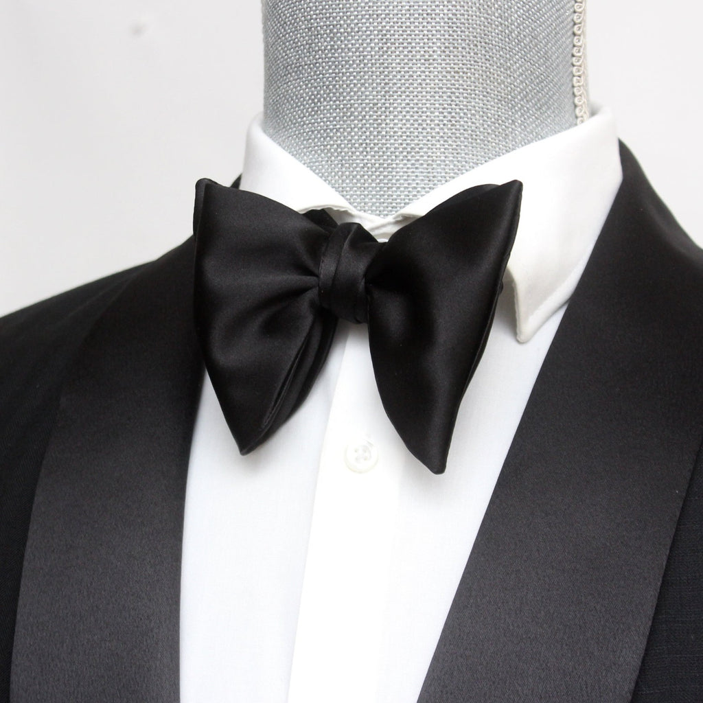 Black Silk Large Butterfly Self-Tie Bow Tie | Camellucci