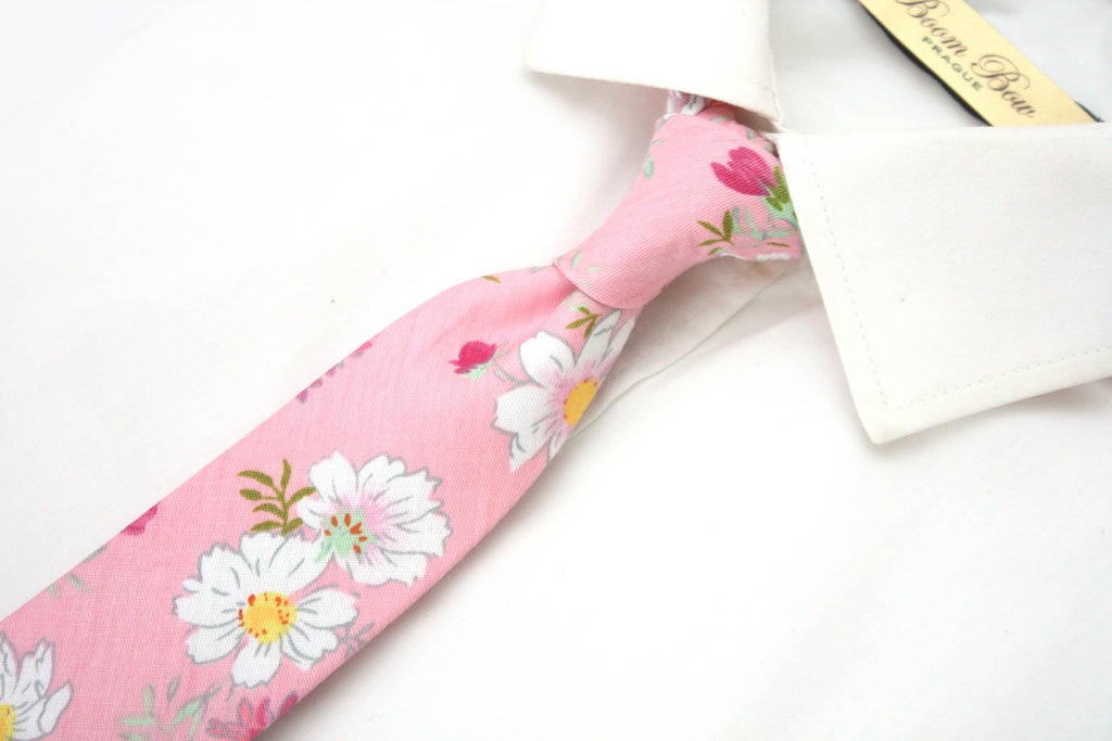 White Pink Floral Necktie 2.36"