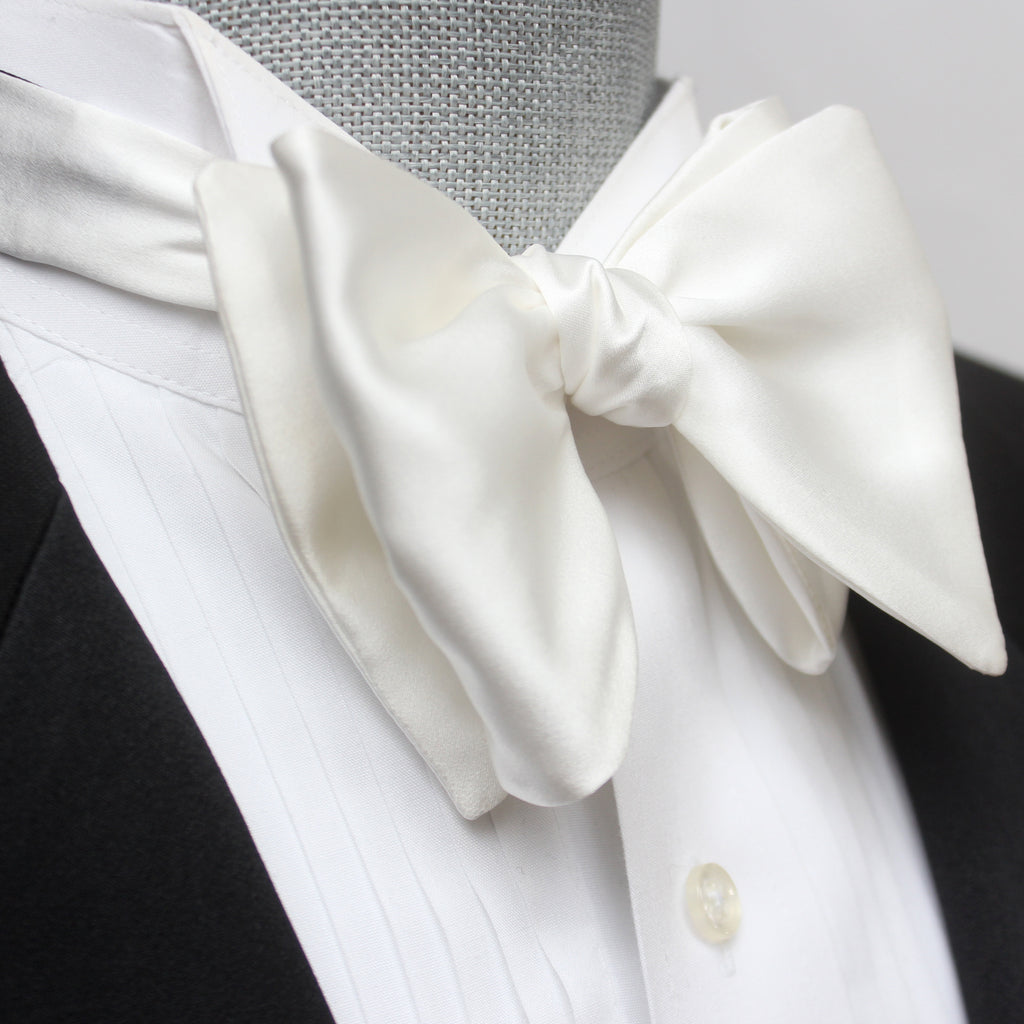 White Self-Tied Big Butterfly Silk Bow Tie