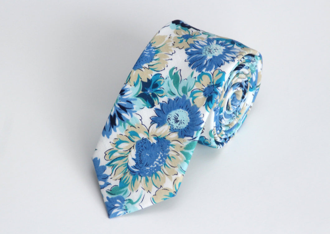 Blue Beige Floral Necktie 2.36