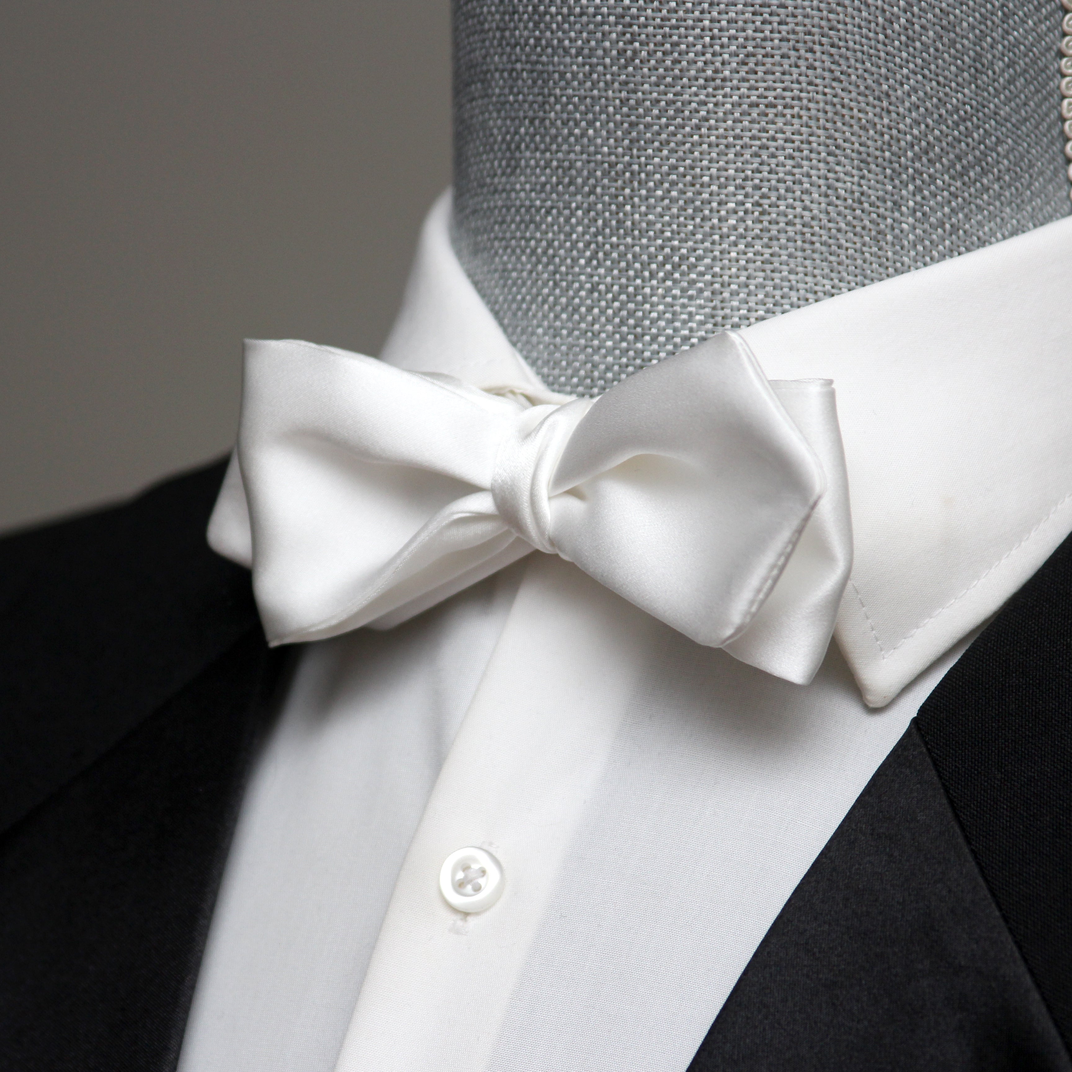 White Diamond Point Silk Self tied Bow Tie