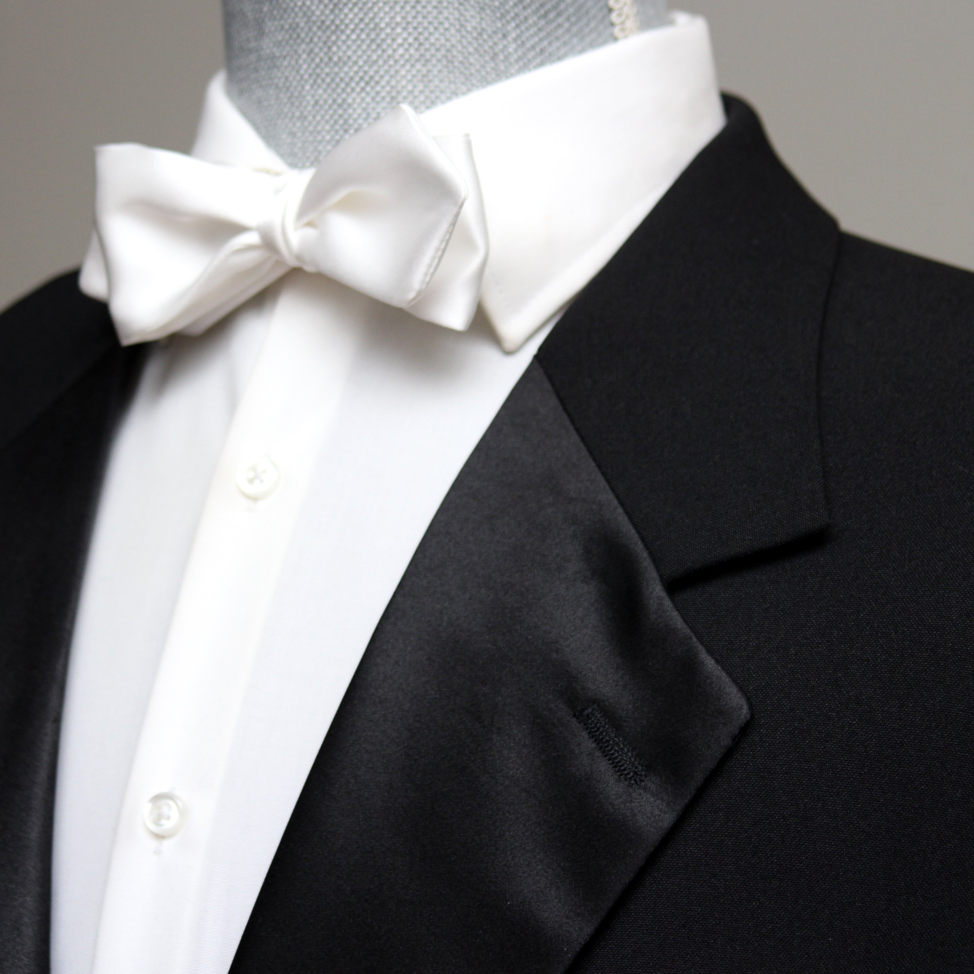 White Diamond Point Silk Self tied Bow Tie