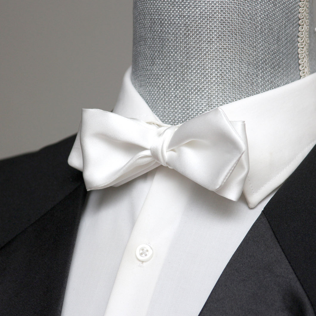 White Diamond Point Silk Self tied Bow Tie