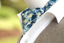 Load image into Gallery viewer, Blue Birds Cotton Day Ascot
