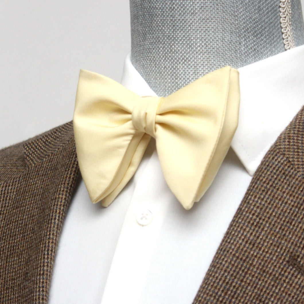 Big Butterfly Canary Silk Bow Tie