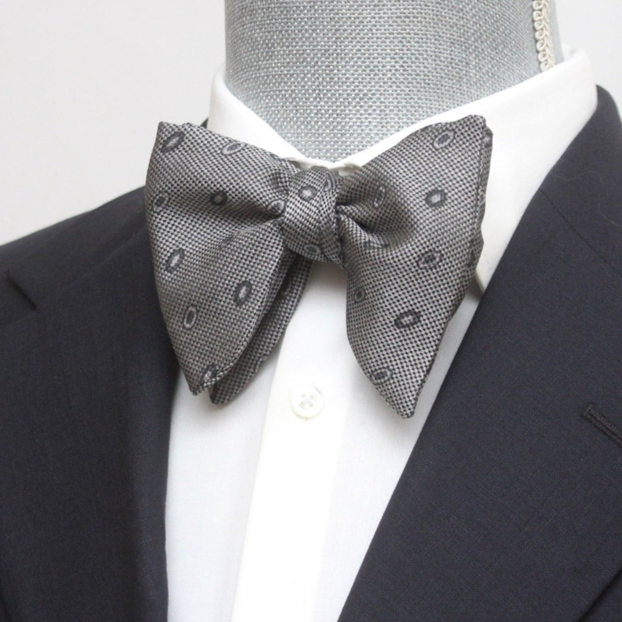 Big Butterfly Grey Ornament Silk Bow Tie