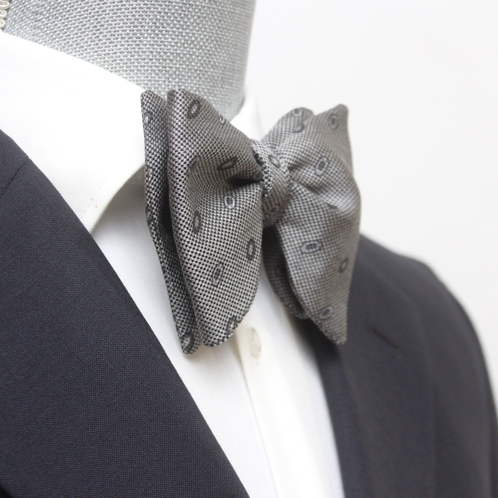 Big Butterfly Grey Ornament Silk Bow Tie
