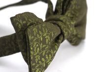 Load image into Gallery viewer, Forest Green Leaf Ornament Silk Self-Tie Bow Tie
