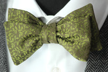 Load image into Gallery viewer, Forest Green Leaf Ornament Silk Self-Tie Bow Tie
