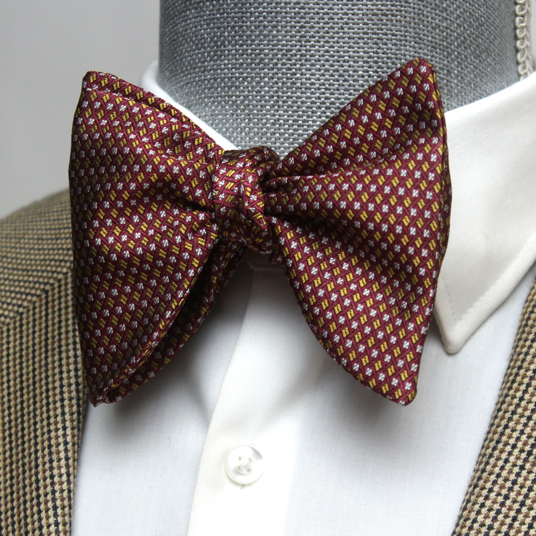 Dusty Mauve Big Butterfly Silk Bow Tie