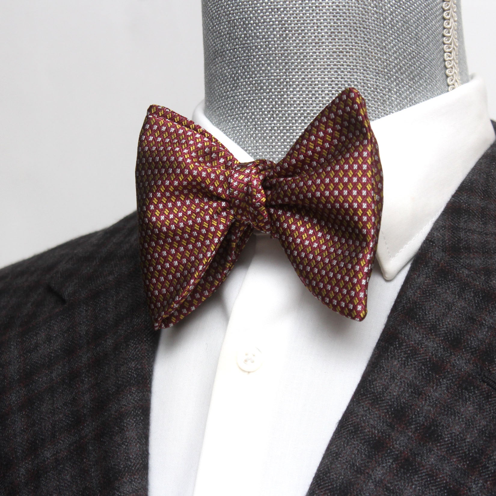 Dusty Mauve Big Butterfly Silk Bow Tie