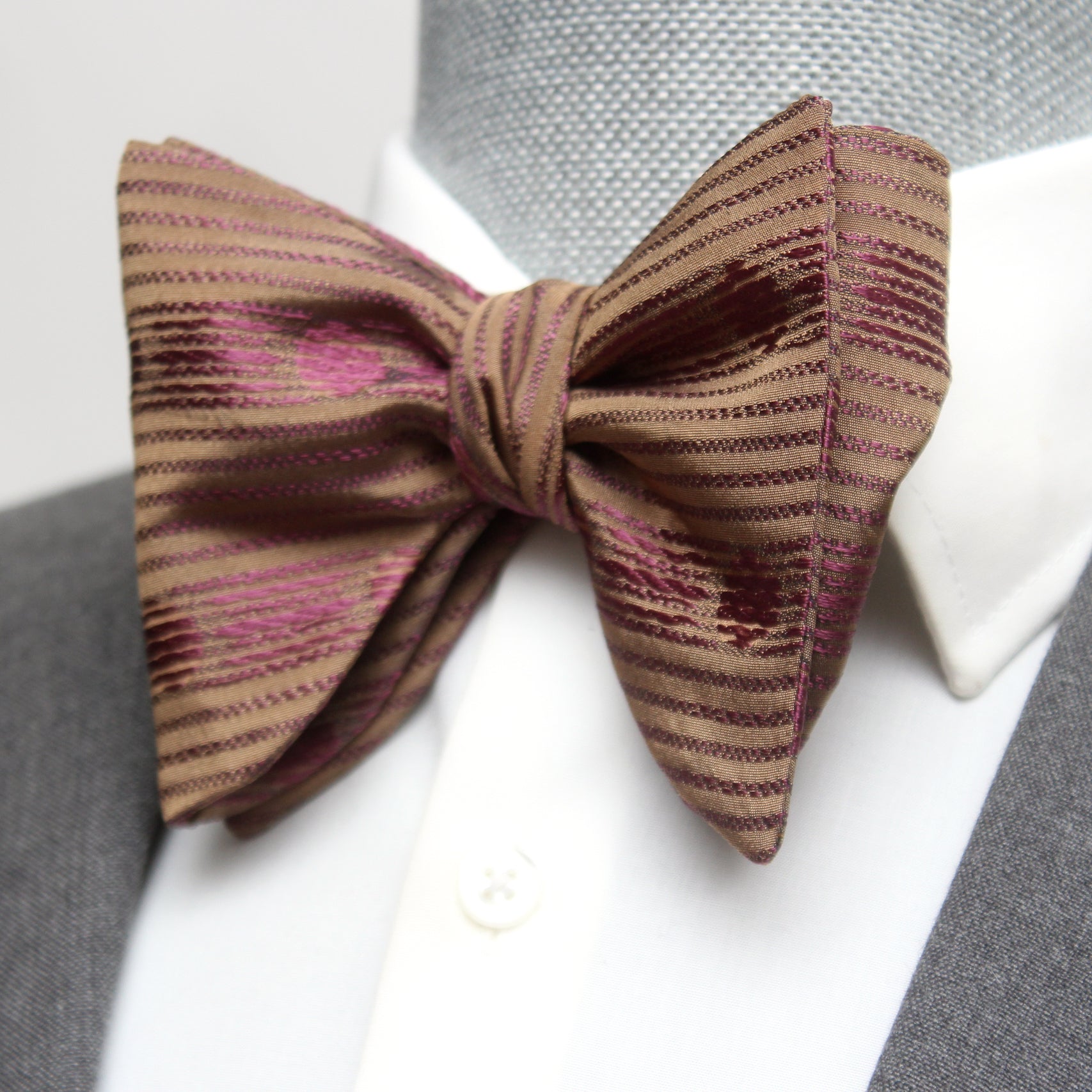 Big Butterfly Brown Silk Bow Tie