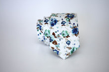 Load image into Gallery viewer, Blue Brown Floral Necktie 2.36&quot;
