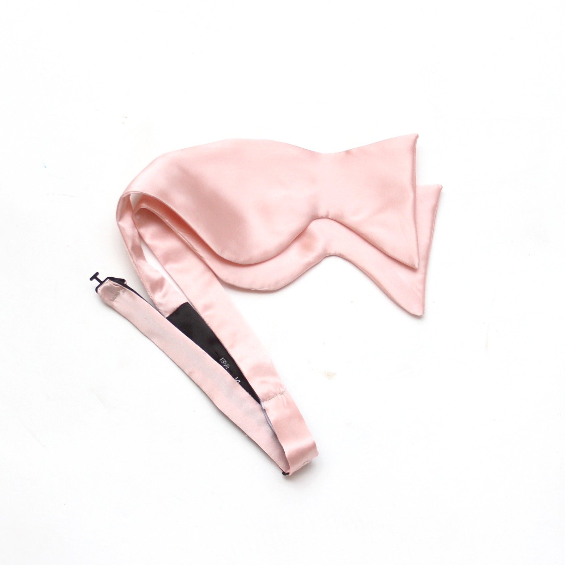 Big Butterfly Peach Silk Bow Tie