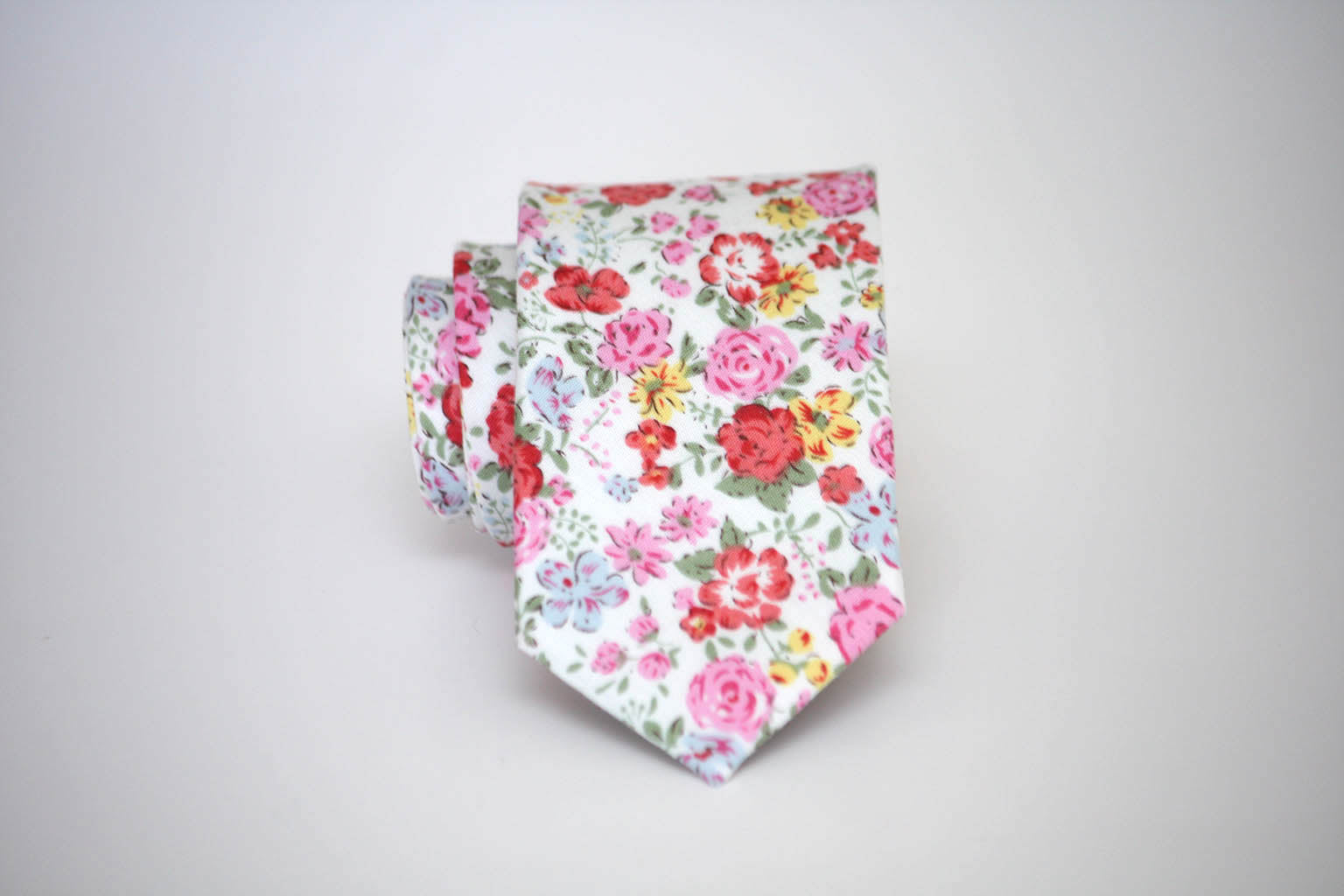 White Pink Floral Necktie 2.36"