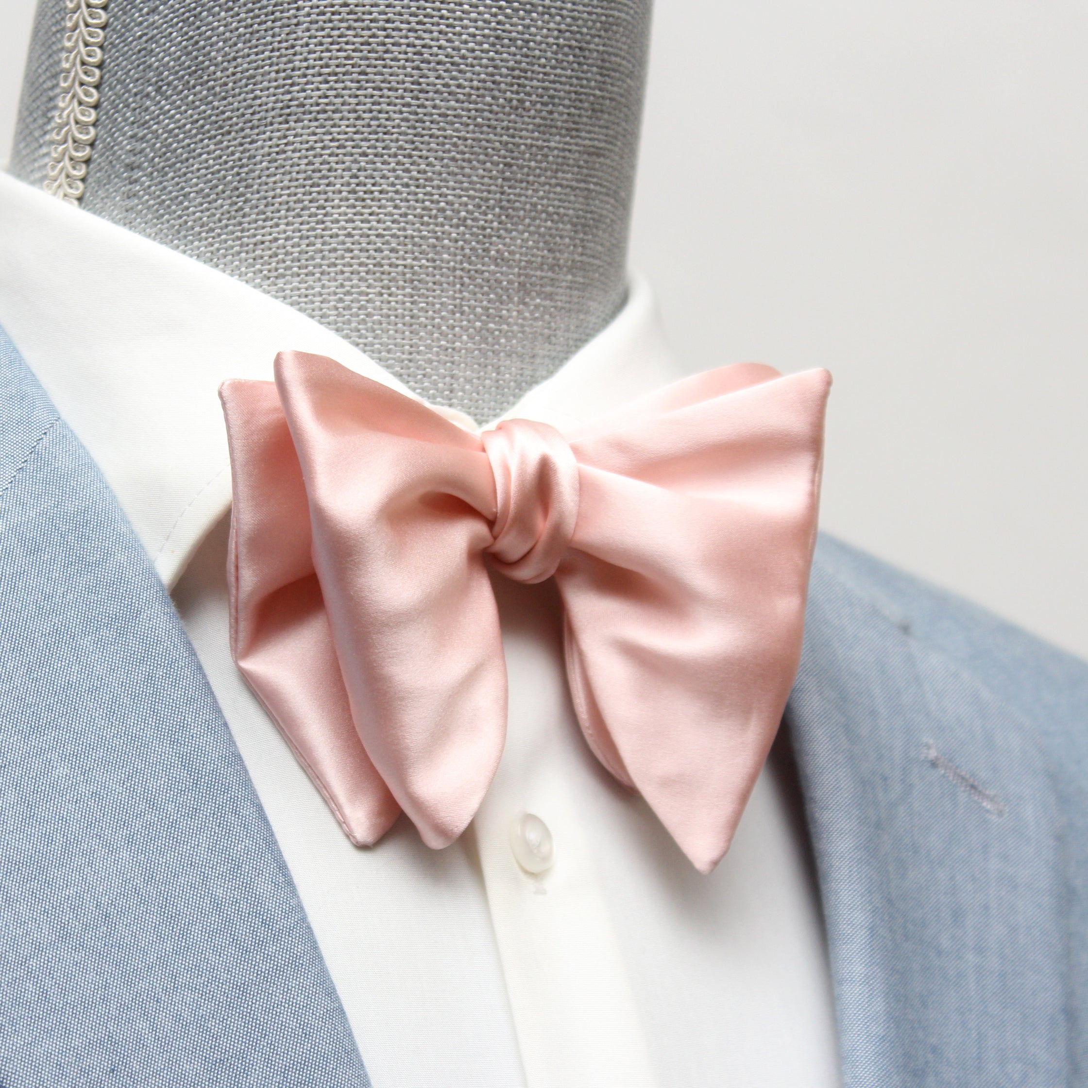 Big Butterfly Peach Silk Bow Tie