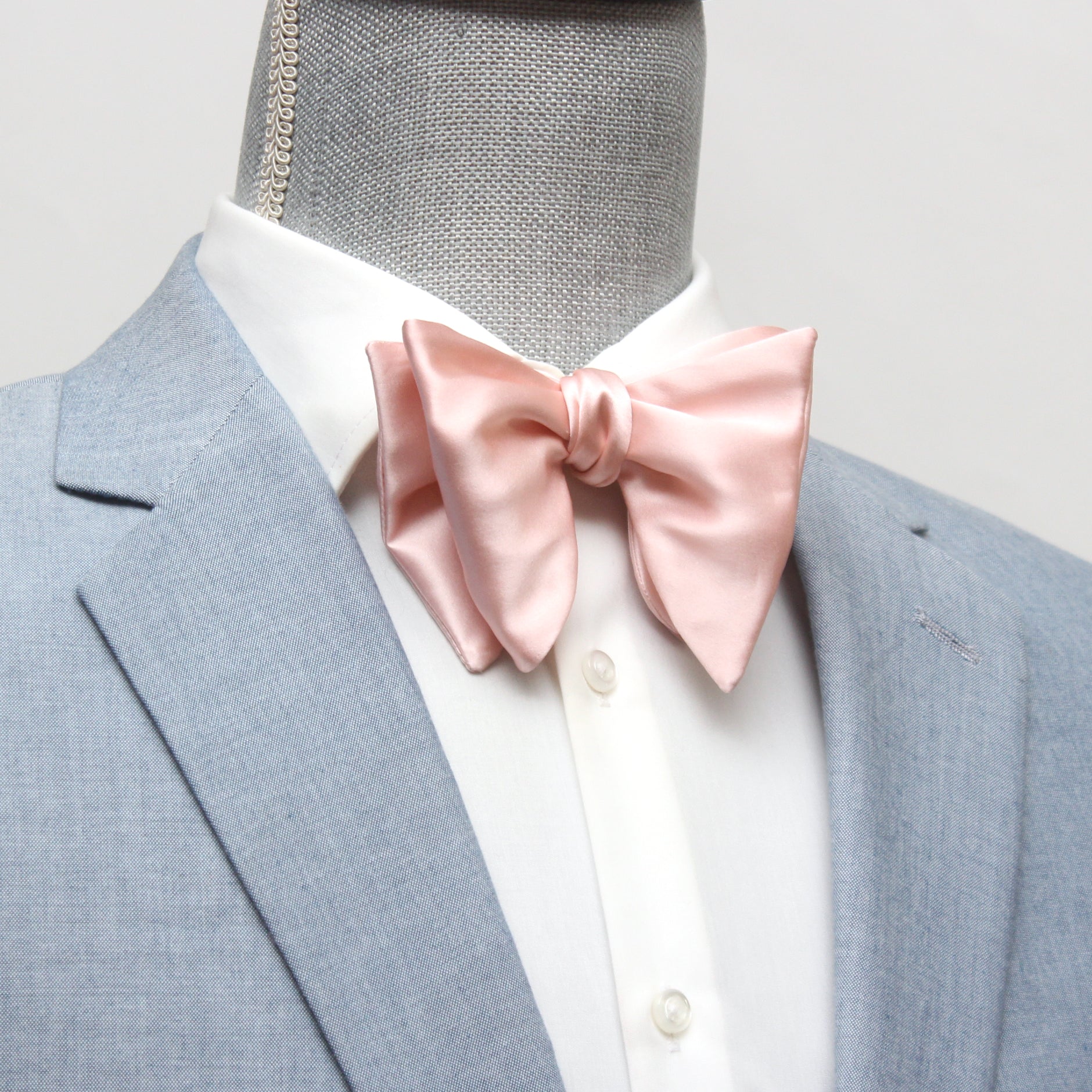 Big Butterfly Peach Silk Bow Tie