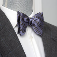 Load image into Gallery viewer, Purple Ornament Big Butterfly Silk Bow Tie
