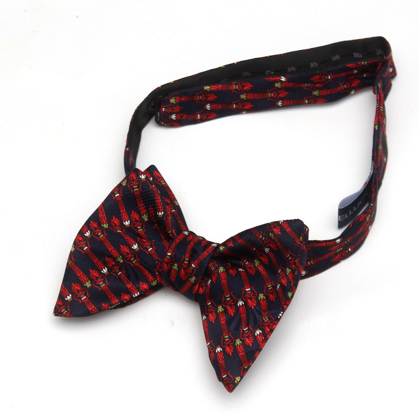Big Butterfly Bow tie in Red Ornament Silk