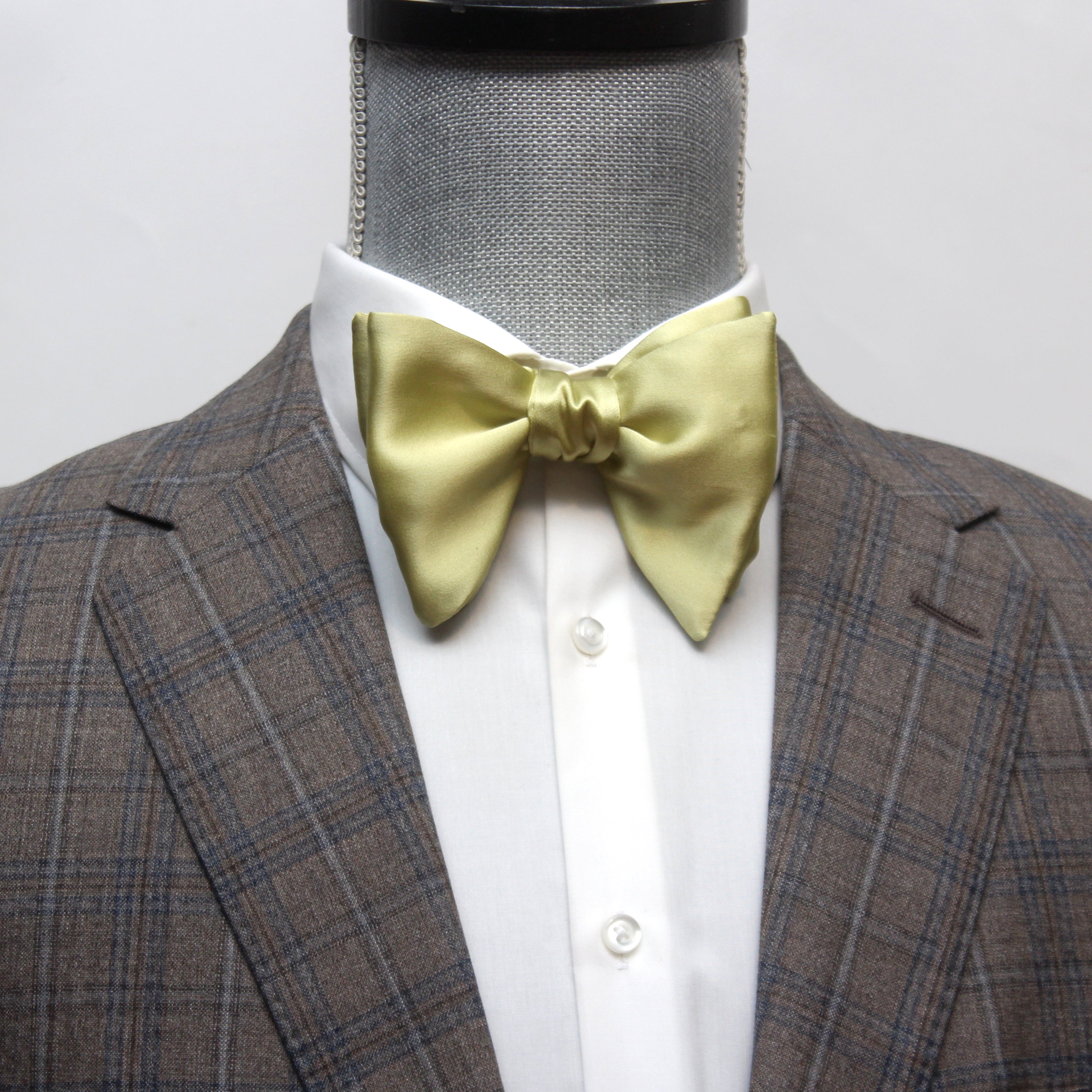 Big Butterfly Silk Bow Tie