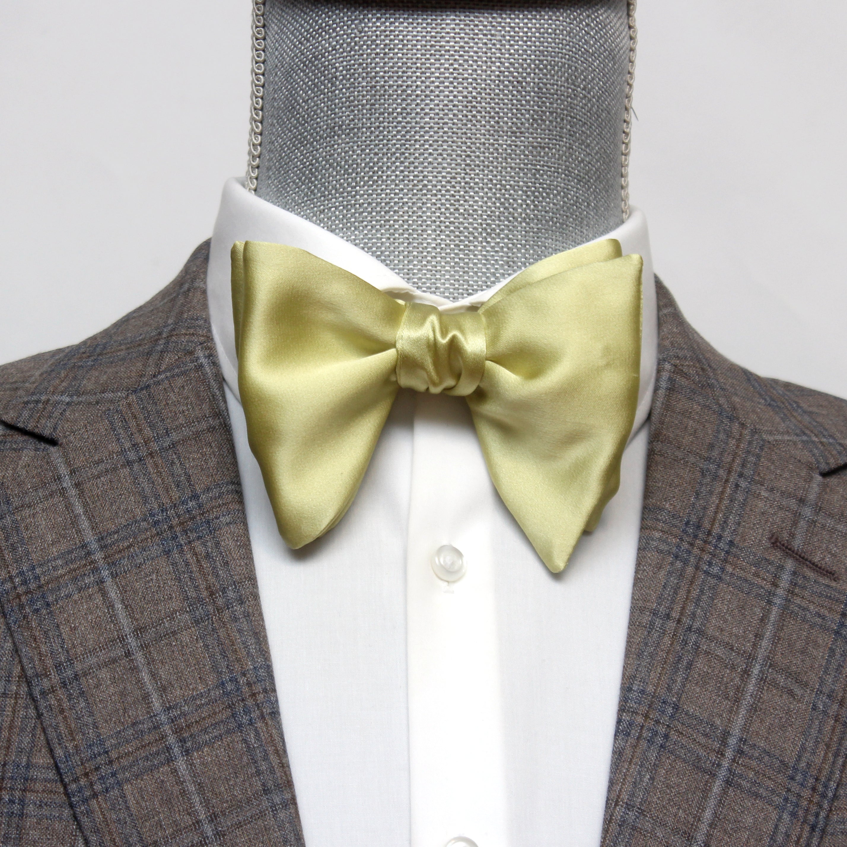 Big Butterfly Silk Bow Tie