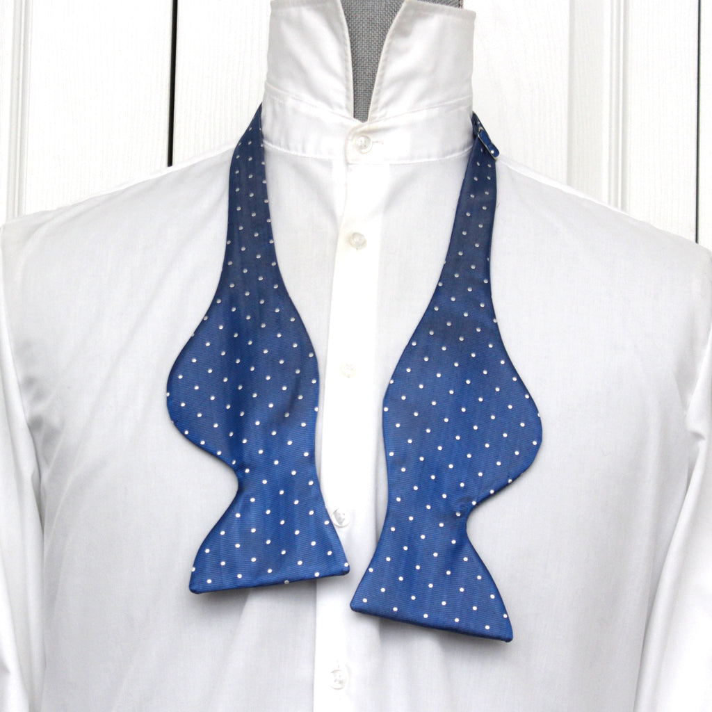 Big Butterfly Blue Polka Dot Bow Tie