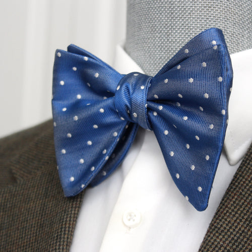 Big Butterfly Blue Polka Dot Bow Tie