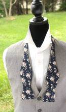 Load image into Gallery viewer, Navy Beige Floral Necktie 2.36&quot;
