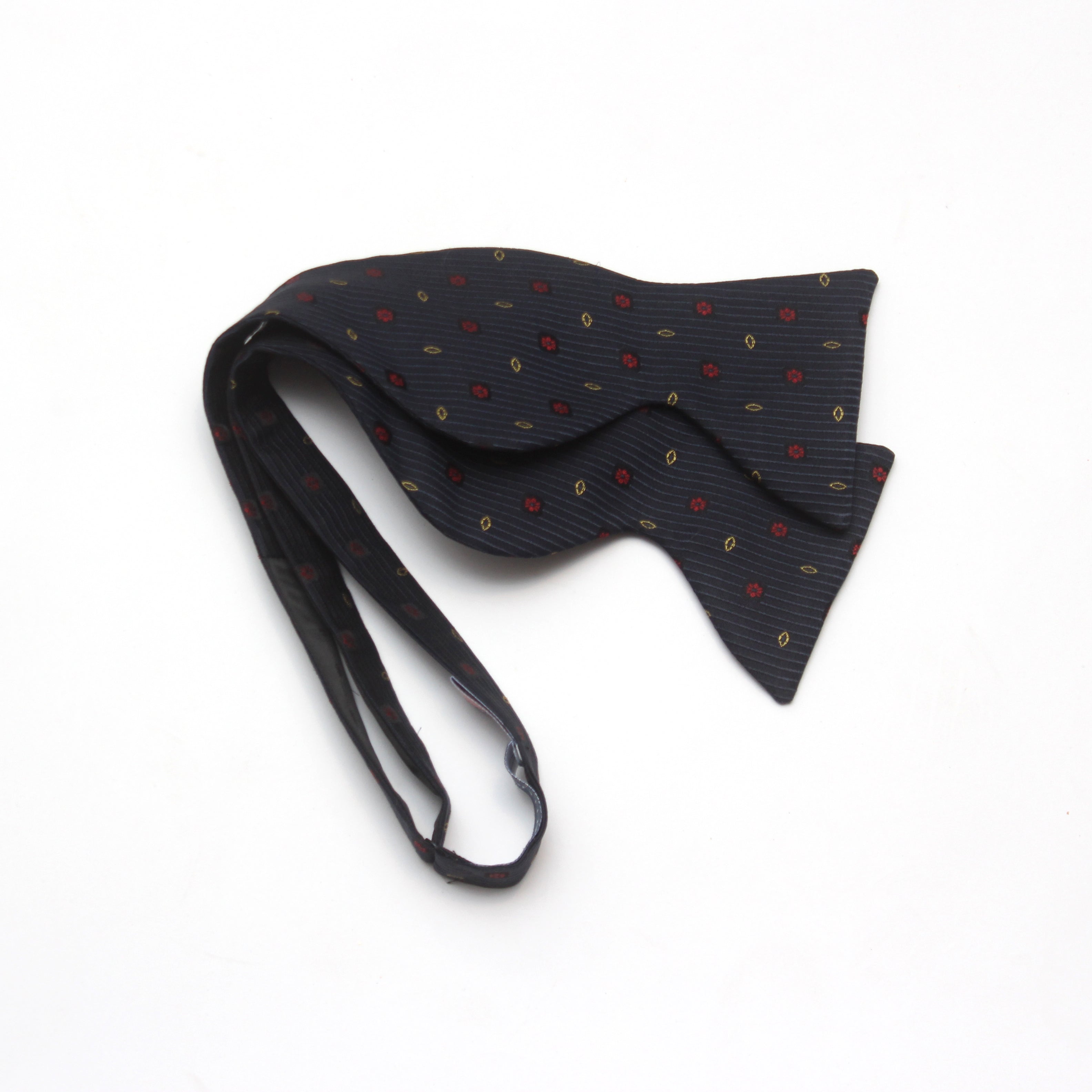 Big Butterfly Black Ornament Silk Bow Tie
