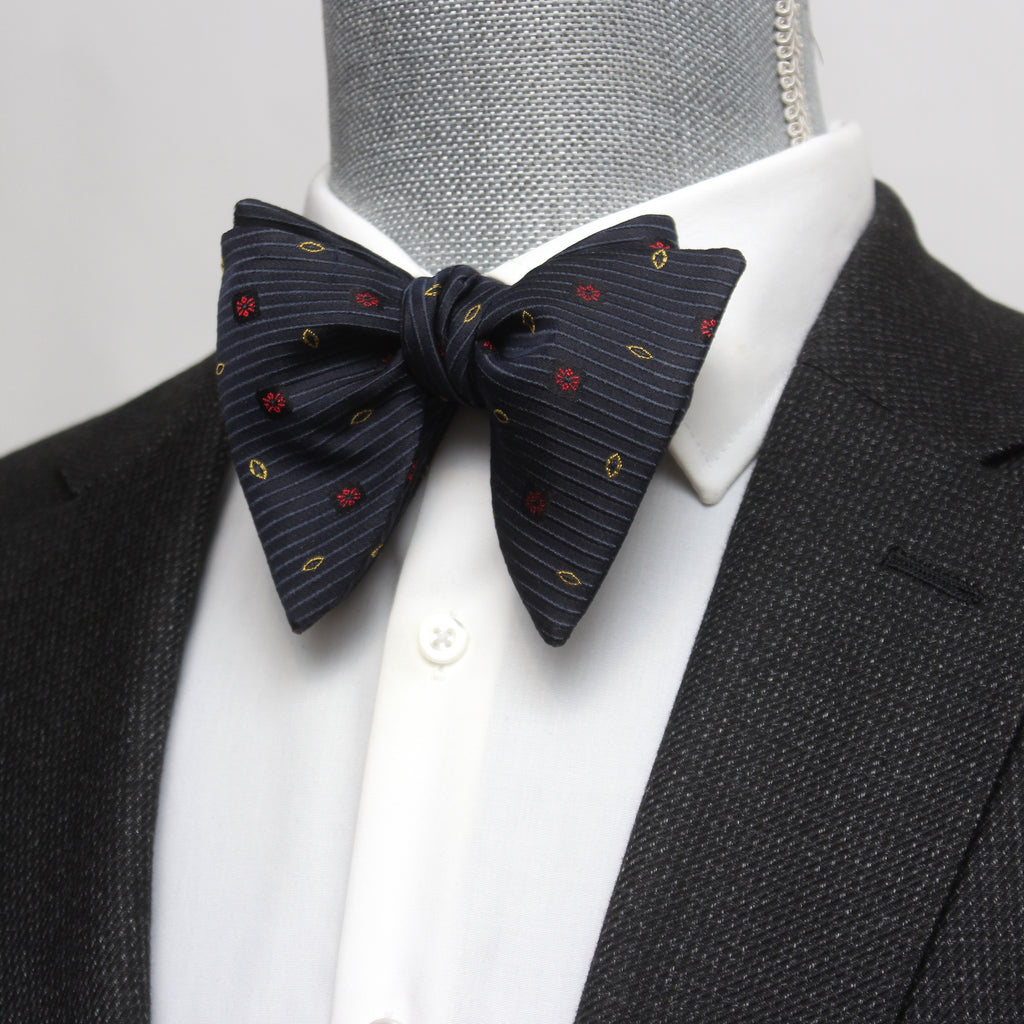 Big Butterfly Black Ornament Silk Bow Tie