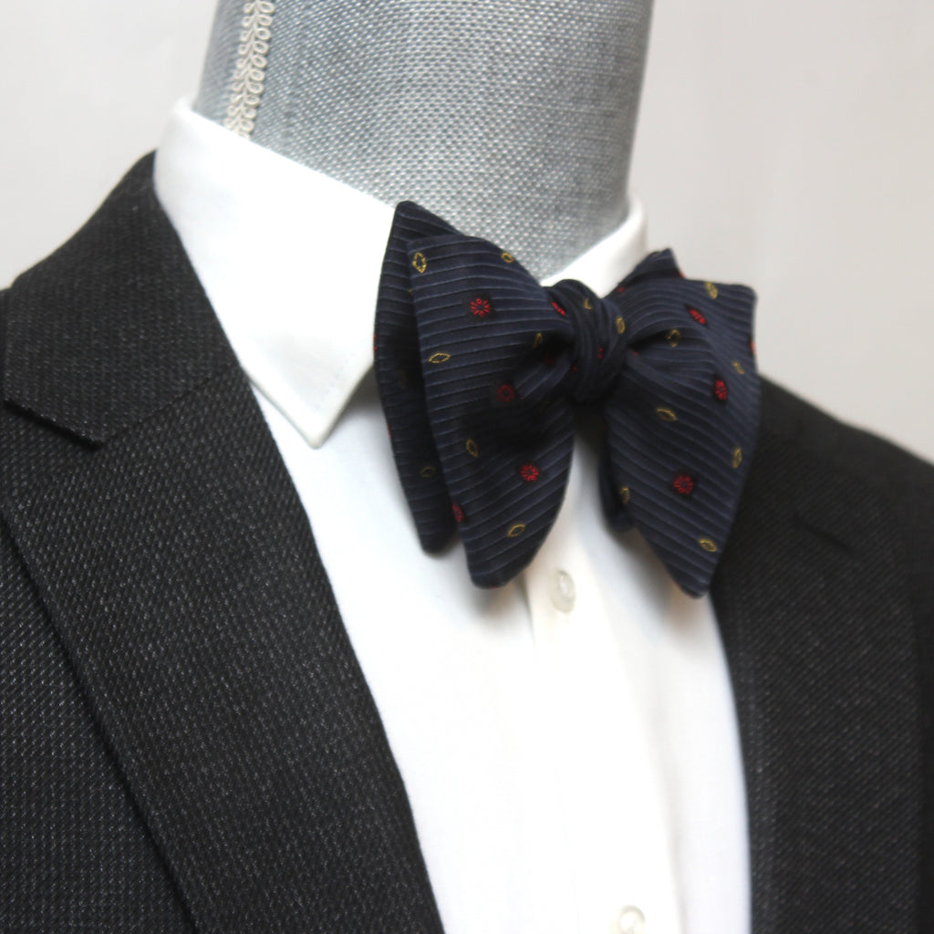 Big Butterfly Black Ornament Silk Bow Tie