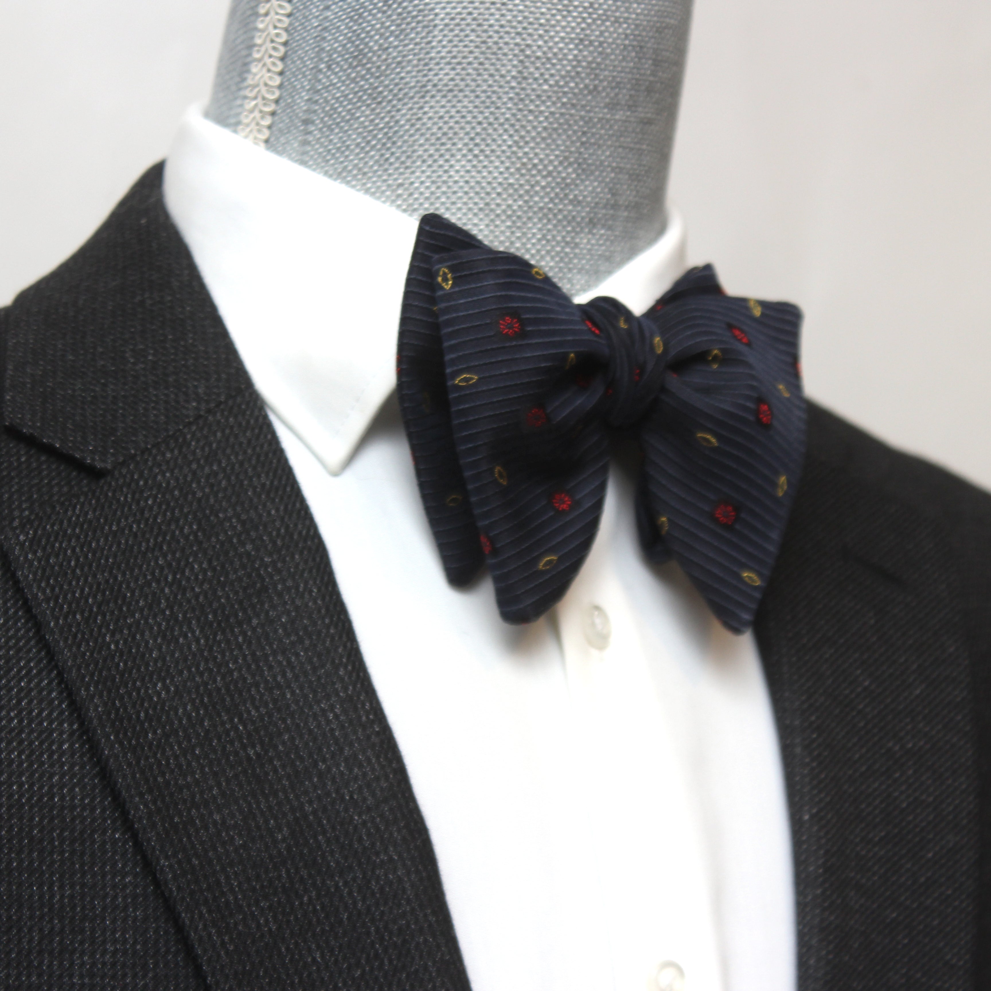 Big Butterfly Black Ornament Silk Bow Tie