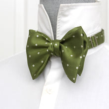 Load image into Gallery viewer, Big Butterfly Bow tie in Green Polka Dot Silk
