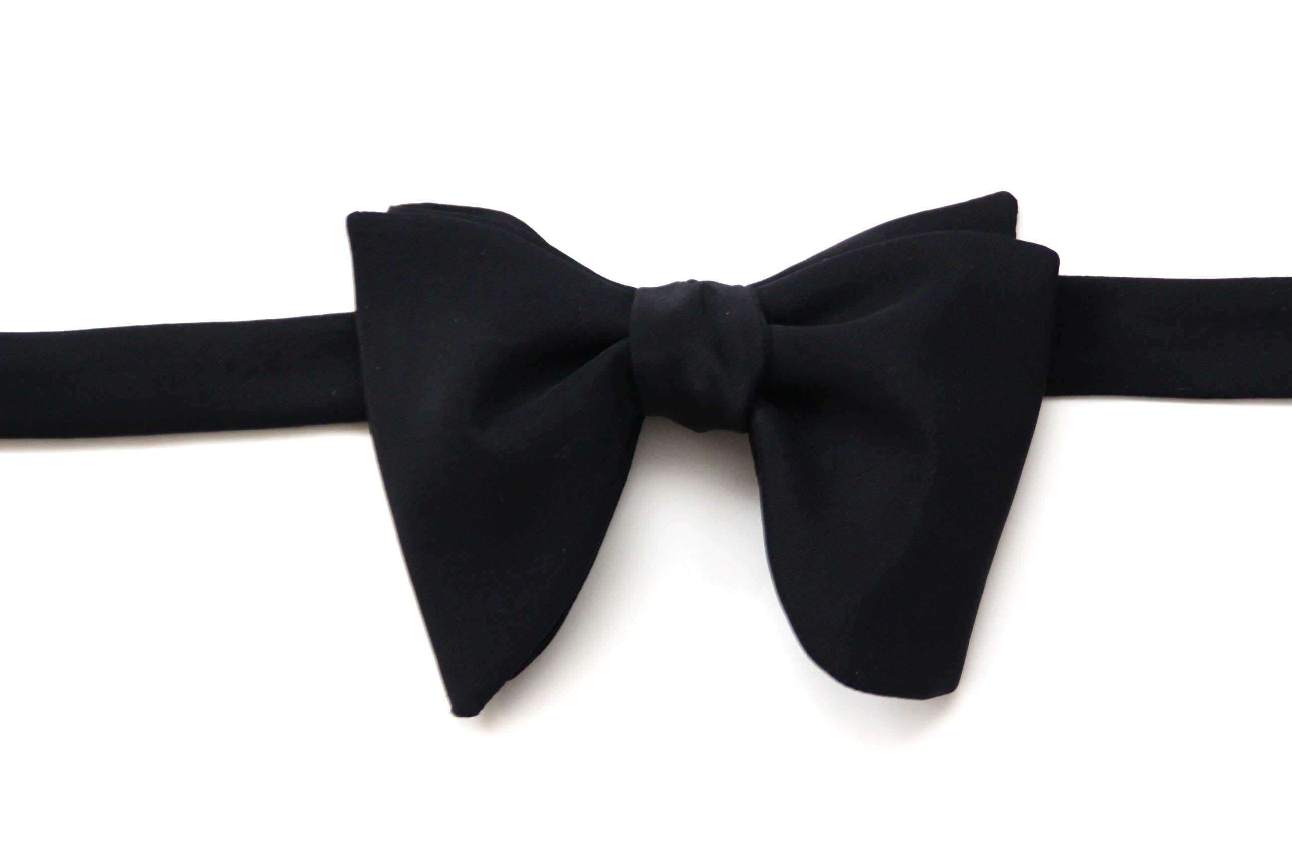 Big Butterfly Black Matted Silk Bow Tie Self-Tied