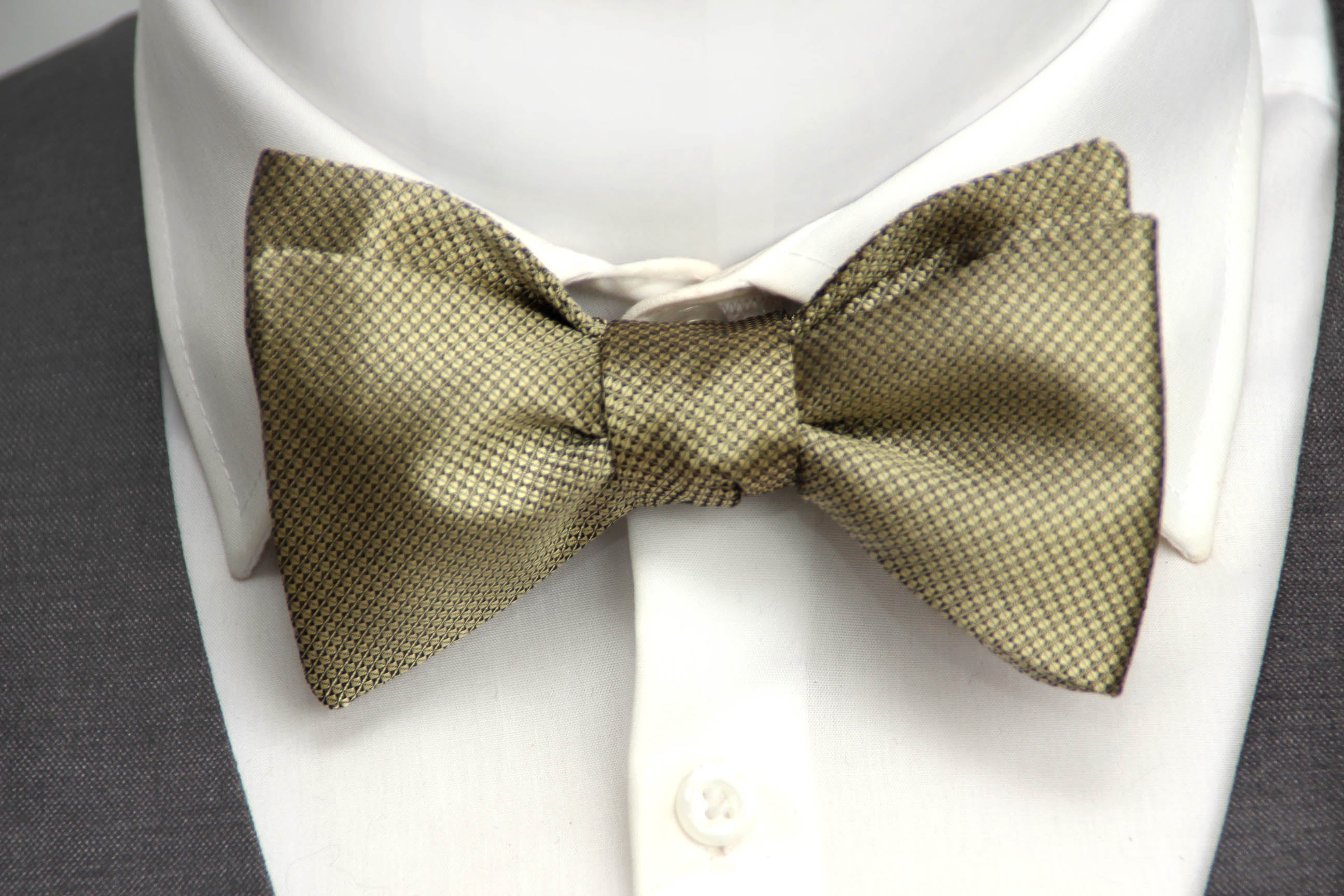 Gold Ornament Self-Tied Bow Tie