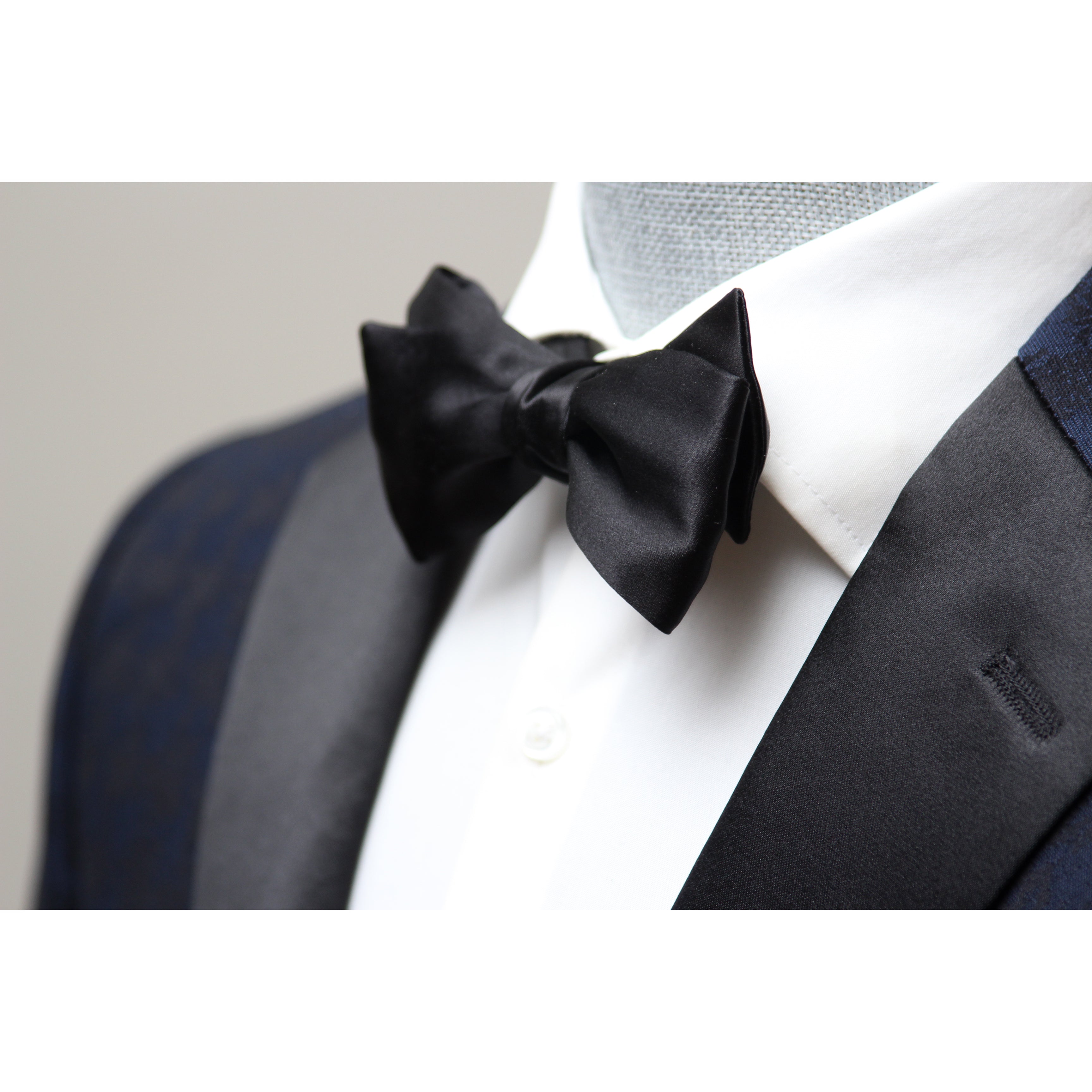 Black Straight Self-tied Bow Tie