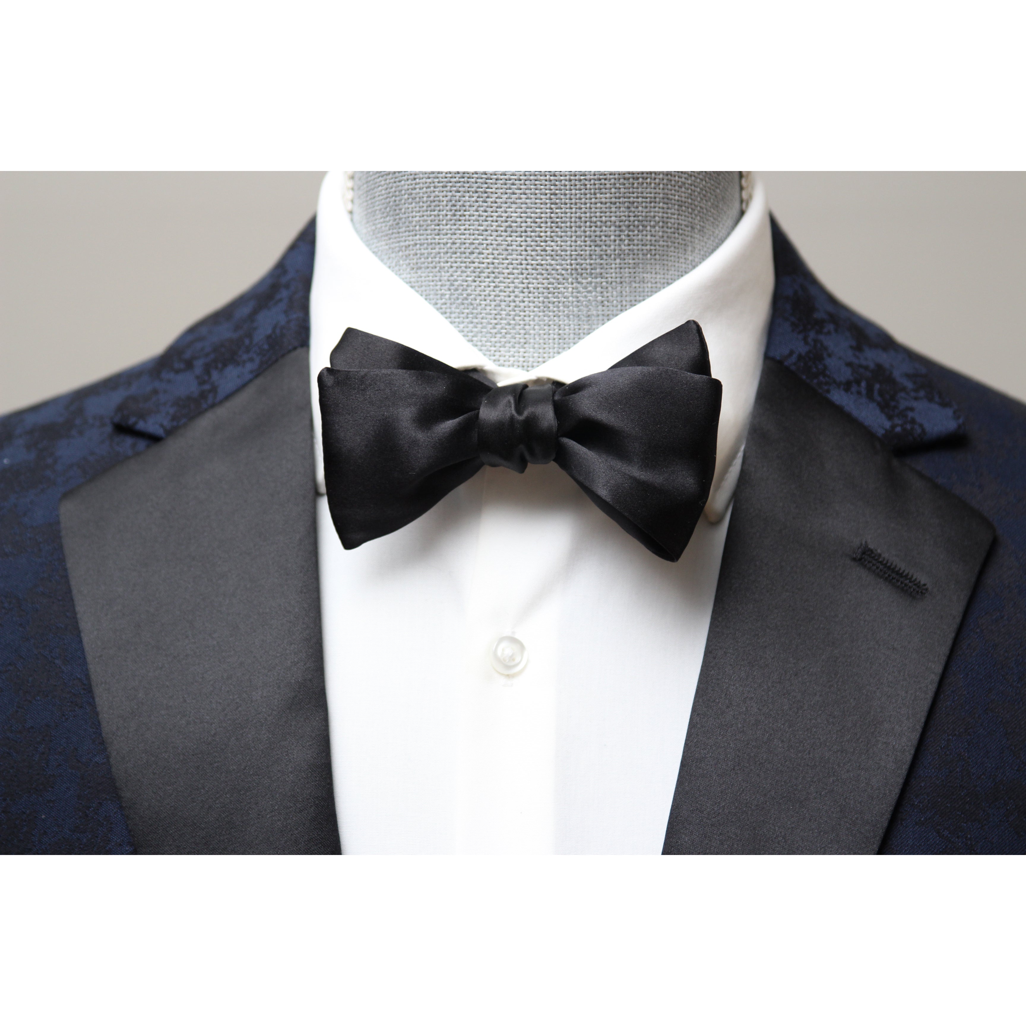 Black Straight Self-tied Bow Tie