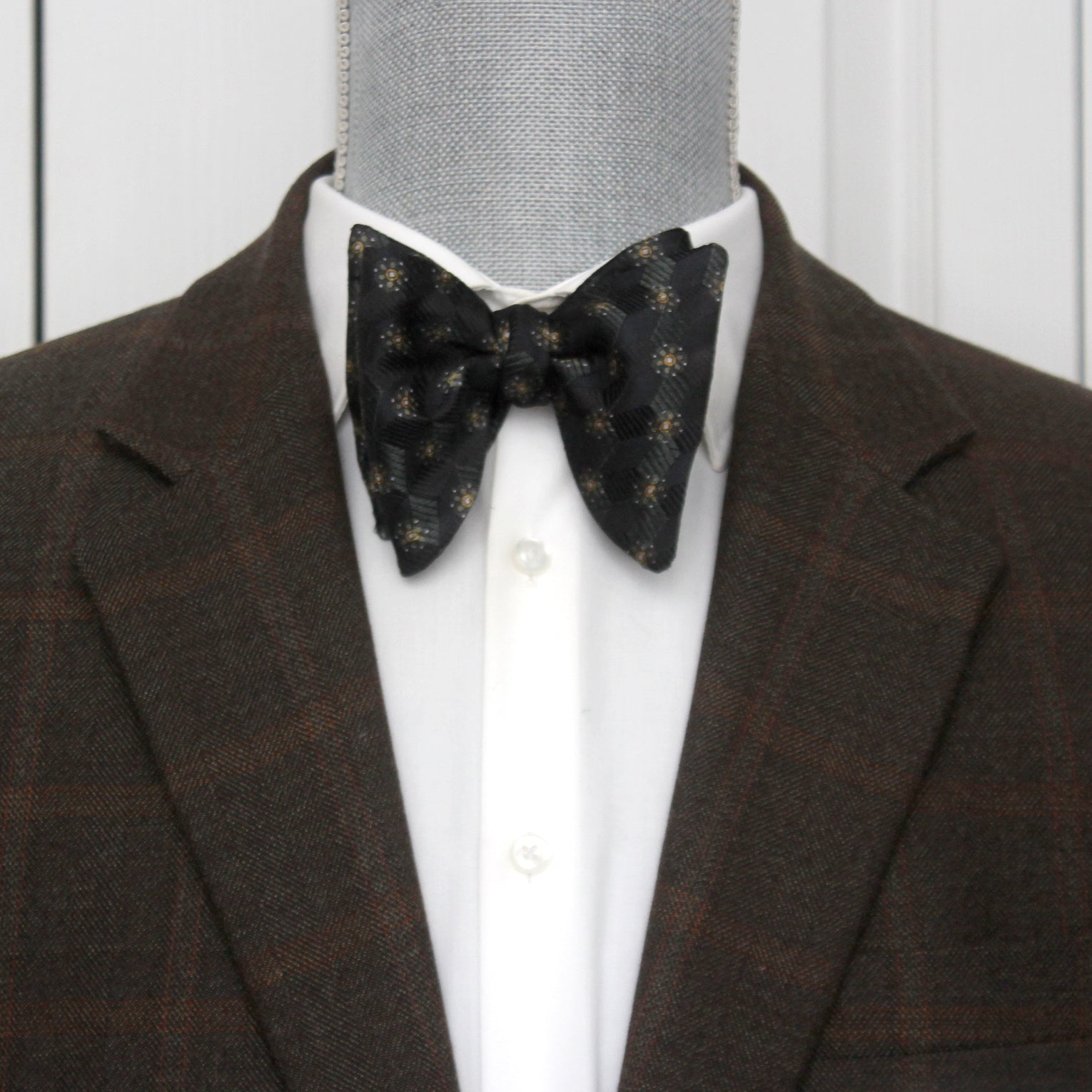 Men's Big Ornament on Black Silk Bow tie