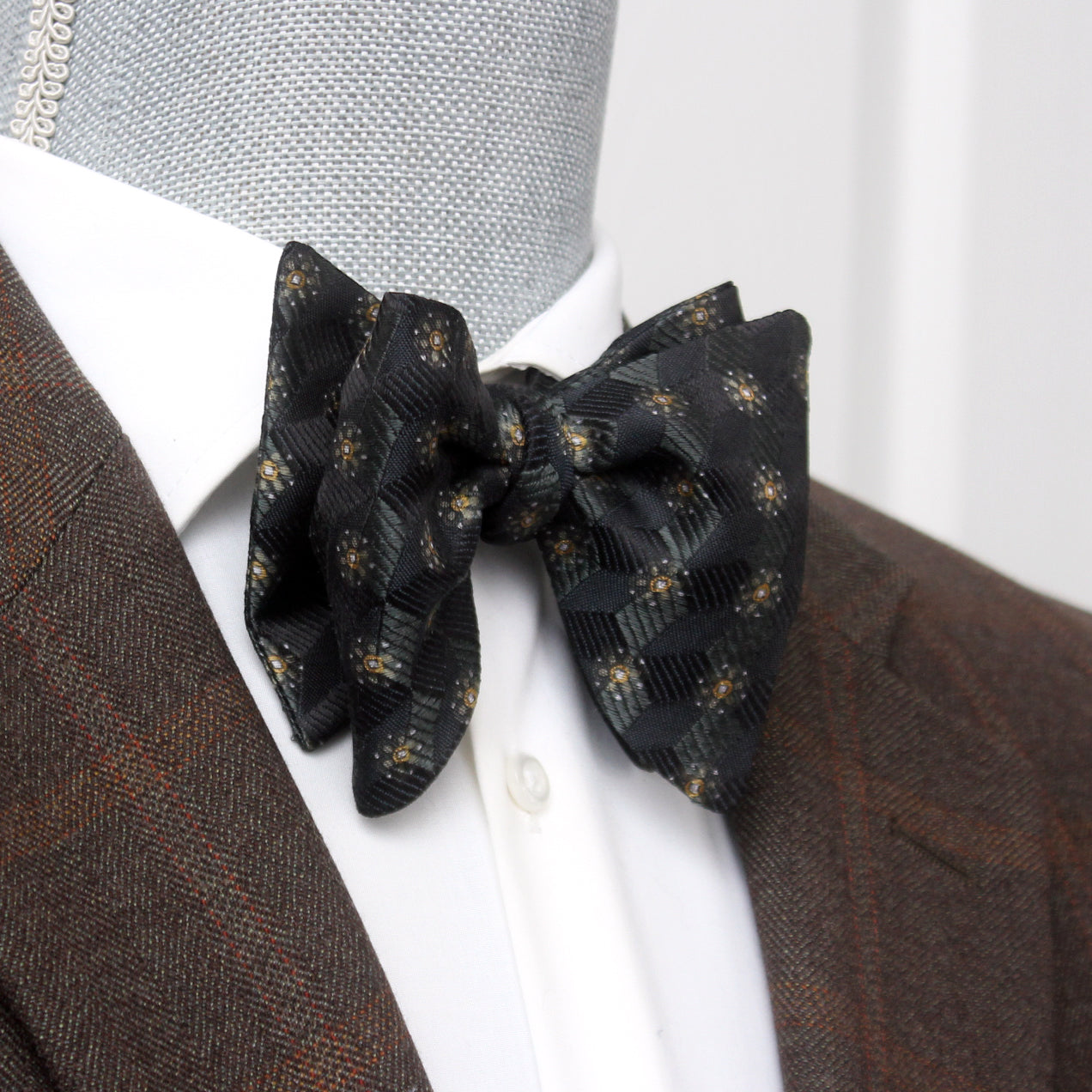 Men's Big Ornament on Black Silk Bow tie