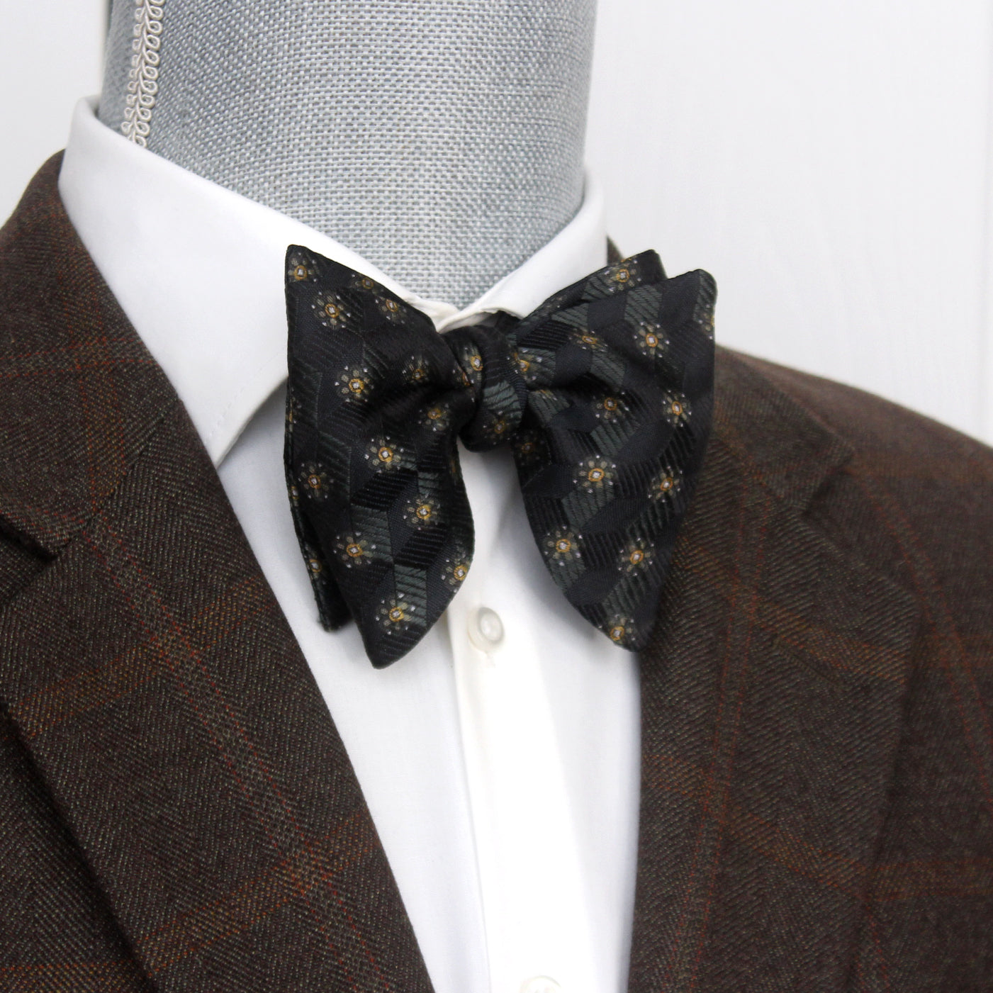 Men's Big Ornament on Black Silk Bow tie
