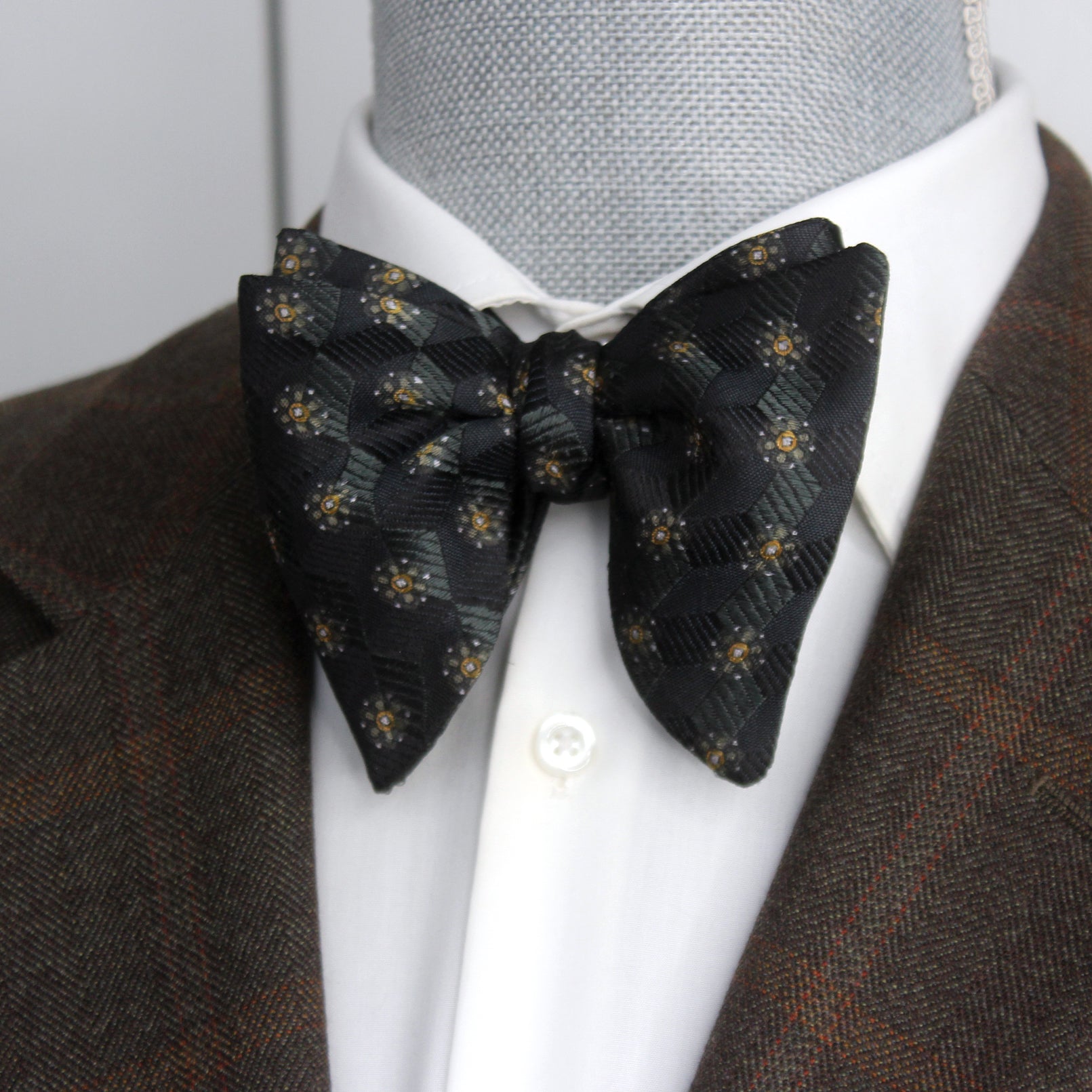 Men's Big Ornament on Black Silk Bow tie