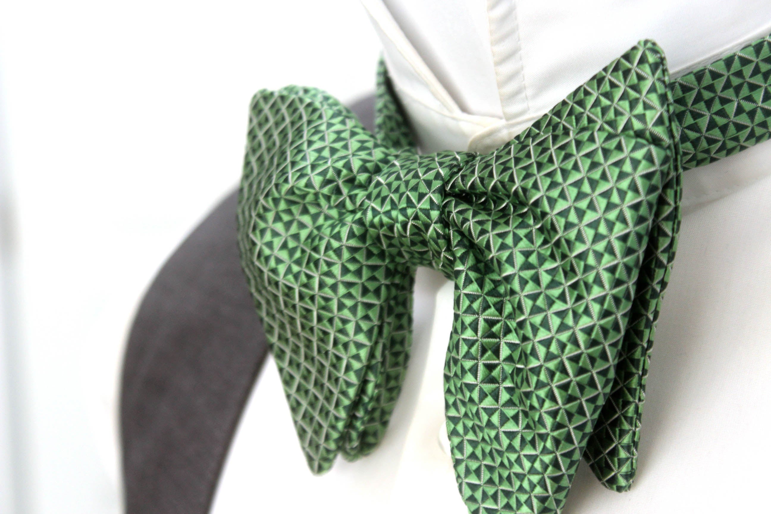 Green Ornament Large Silk Bow Tie