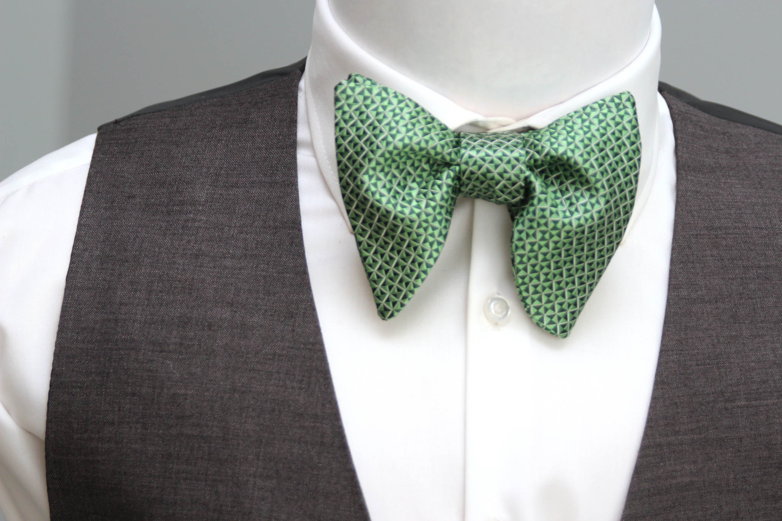 Green Ornament Large Silk Bow Tie