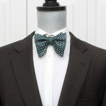 Load image into Gallery viewer, Forest Green Big Butterfly Silk Bow Tie
