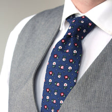 Load image into Gallery viewer, Navy Floral Necktie 2.7&quot;
