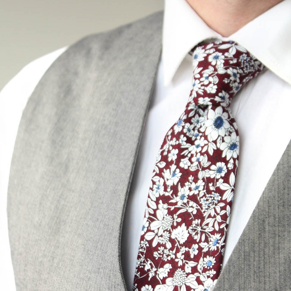 White Brown Floral Necktie 2.7"
