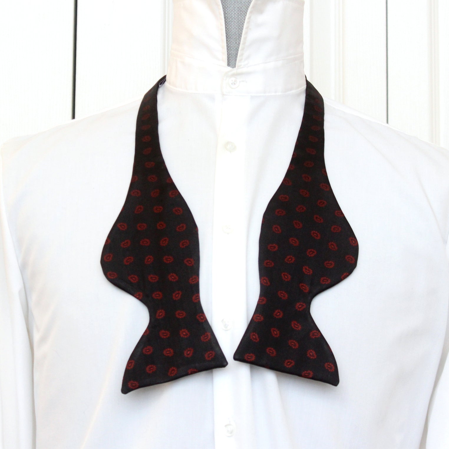 Red Paisley on Black Big Butterfly Silk Bow Tie