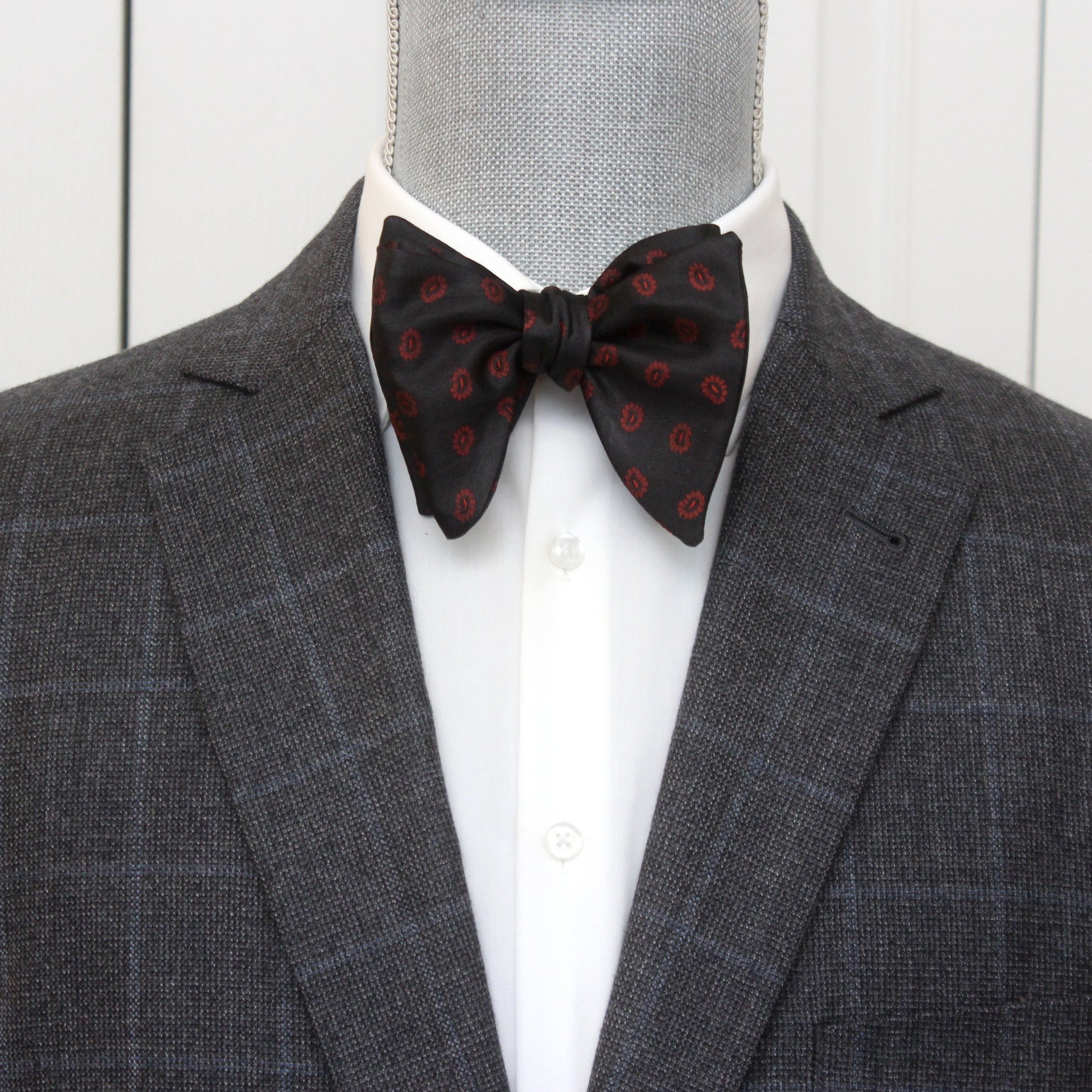 Red Paisley on Black Big Butterfly Silk Bow Tie